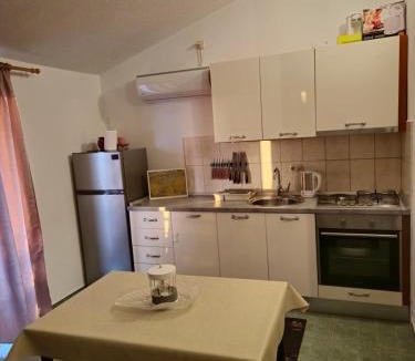 Komarna Apartment | Vila LUCA