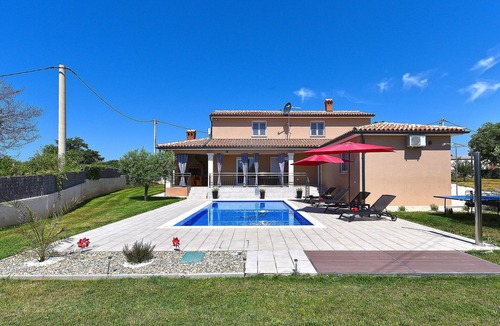 Divsici House | Villa 2105 by Interhome