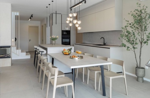 Kastel Stari Villa | Villa 60 Degrees with heated pool and basketball court
