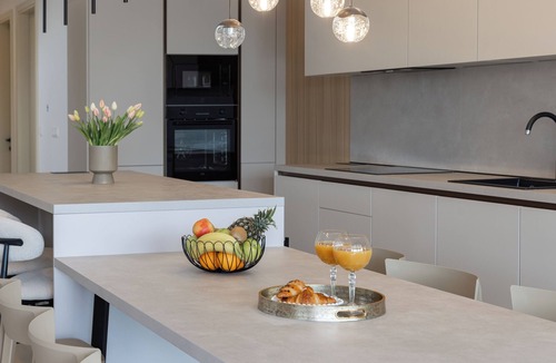 Kastel Stari Villa | Villa 60 Degrees with heated pool and basketball court