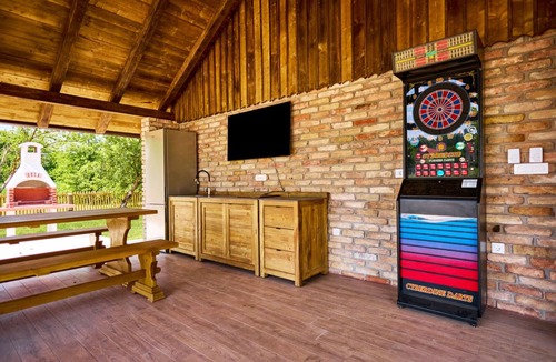 Sisak Villa | Villa 77 by Villas Guide