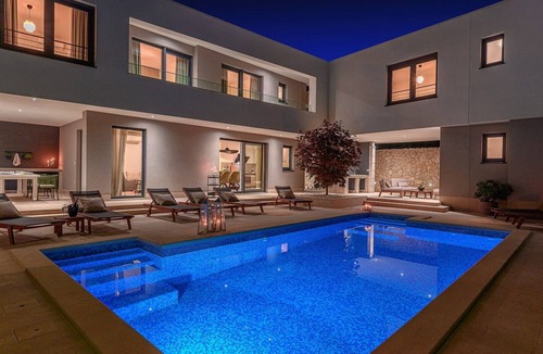 Kastel Sucurac Villa | Villa Adris – A Luxurious Oasis with Heated Pool, Gym & Sauna