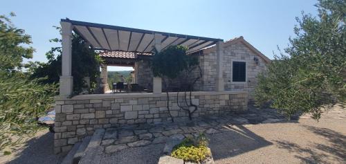 Supetar Villa | VILLA AGAPE - Three bedroom villa on 15k m2 olive grove - Incredible 360 view - Free parking - Private pool and jacuzzi