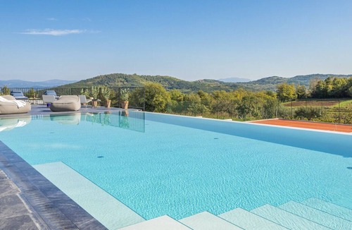 Rakotule Villa | Villa Alisa - Four Bedroom Villa, Sleeps 8