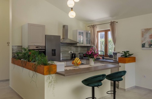Pridraga House | Villa Alora by Interhome