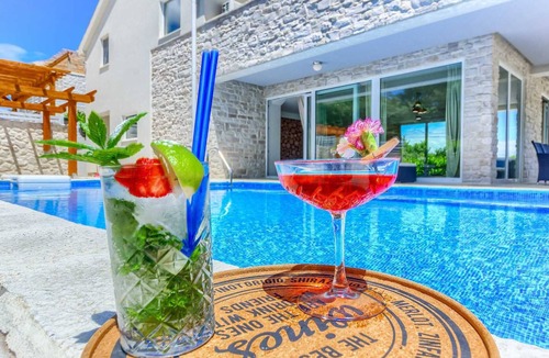 Pitve Villa | Villa Anandas
