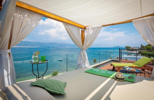 Arbanija House | Villa Arbanessa with Heated Pool
