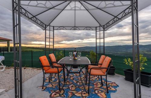 Vizinada Villa | Villa Art House with Pool