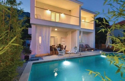 Dugi Rat House | Villa Bamboo - Green villa with heated pool
