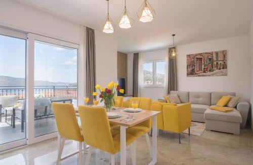 Seget Vranjica Apartment | Villa Barbara & Zoran with free parking and heated swimming pool