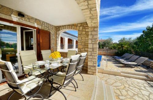 Kastelir-Labinci Villa | Villa Bianca with pool in Istria,Tar