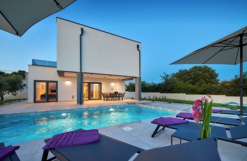 Loborika Villa | Villa Borina – house in a quiet location for a relaxing holiday by Istrabook