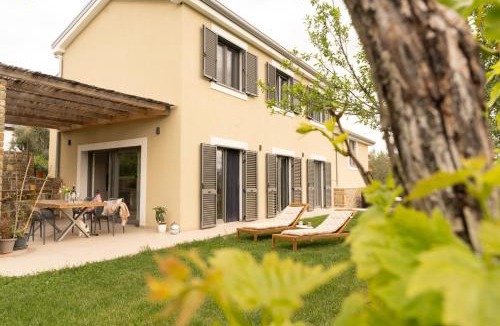 Manzan Villa | Villa Caprisa mirno zavetje blizu Kopra - Villa Caprisa Peaceful Hideaway Near Koper