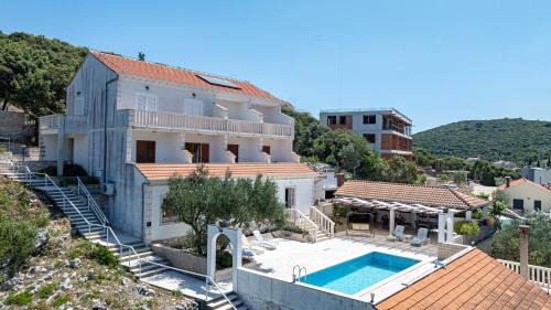 Zrnovo Apartment | Villa Castello