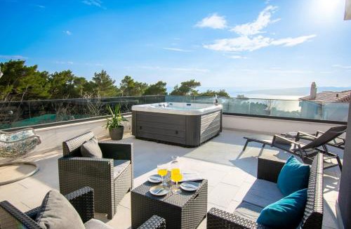 Bast Villa | Villa Cipa