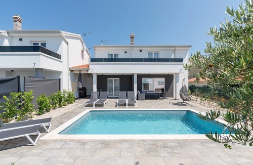 Kukci Villa | Villa Delfis in Kukci