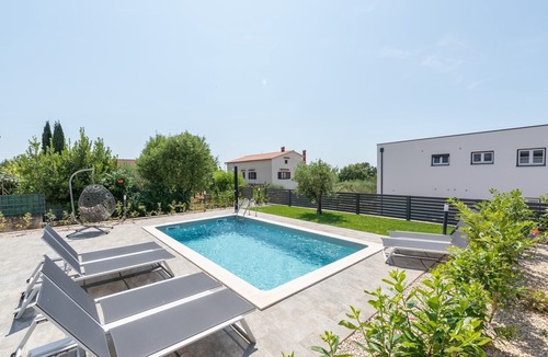 Kukci Villa | Villa Delfis in Kukci