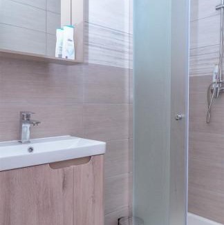 Gracac Bed & Breakfast | Villa Dijana