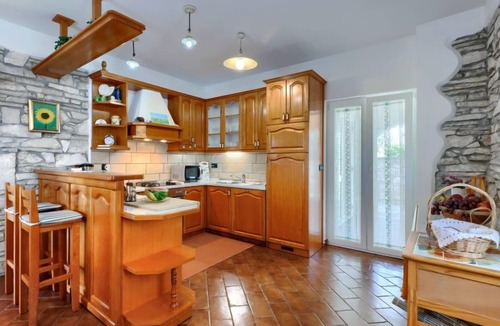 Rasa House | Villa Dina by Interhome