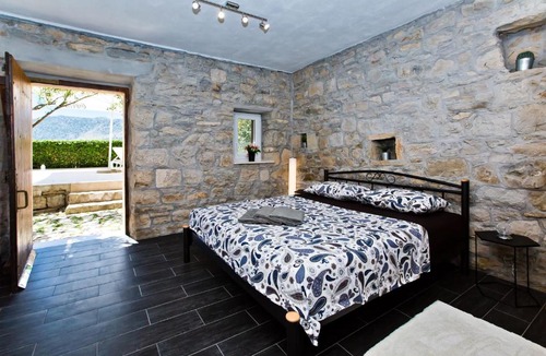 Zrnovnica Apartment | Villa Don Dan Terrace Apartment