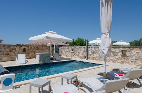 Gajana Villa | Villa Doris by Villas Guide