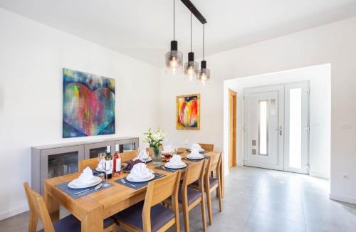 Klis Villa | Villa Dorso with heated pool