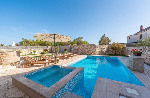 Privlaka Villa | Villa Edena with heated pool