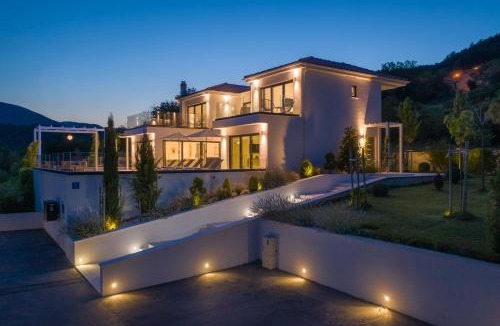 Sinj Villa | Villa Elegance