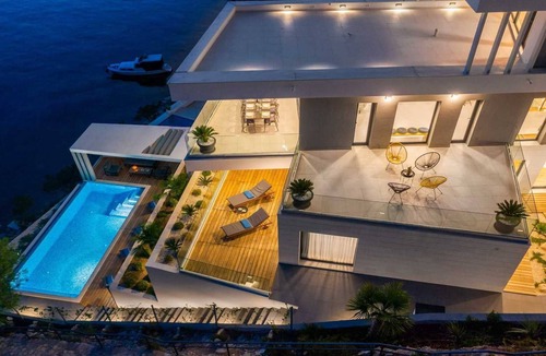 Vinisce Villa | Villa Endless Summer - 5 Star beachfront villa with a pool by MyWaycation