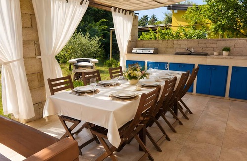 Peroj Villa | Villa Enjoy - only 30m from the beach, eco- house with private garden and Wi-Fi