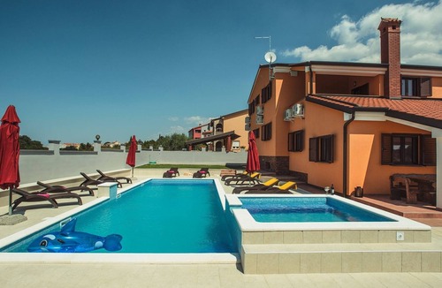 Valdebek House | Villa Erica by Interhome