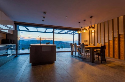 Kozana Villa | Villa Eva w/Pool & Spa in Goriška Brda, Dobrovo v Brdih, Slovenia