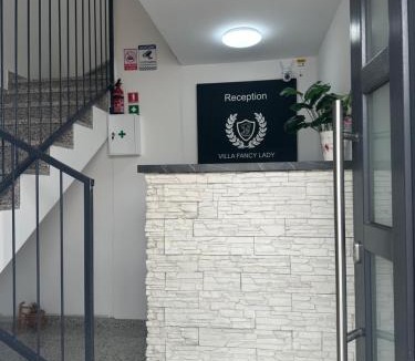 Sesvete Apartment | Villa Fancy Lady