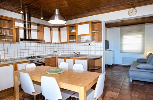 Cesarica Apartment | Villa Figs beachfront Apartman 2 By Villas Guide
