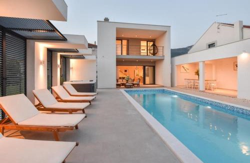 Kastel Luksic Villa | Villa Formosa