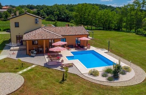 Karojba Villa | Villa Frankovici nearby Pazin – Crovillas GmbH