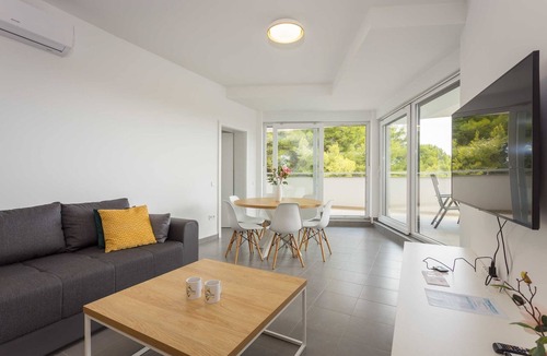 Premantura Apartment | Villa Frida - Apartment Laurel with Balcony