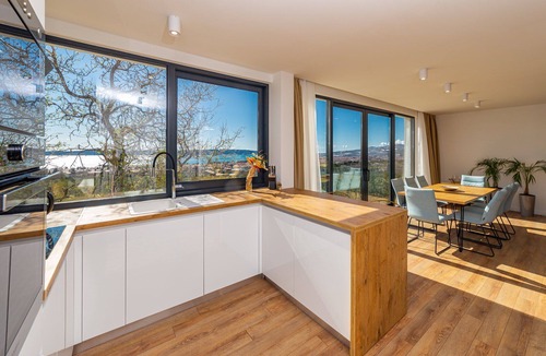Kastel Luksic Villa | Villa Golden Leaf with Heated Pool