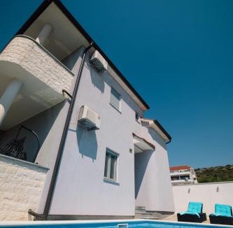 Brinje Apartment | Villa Heraklea