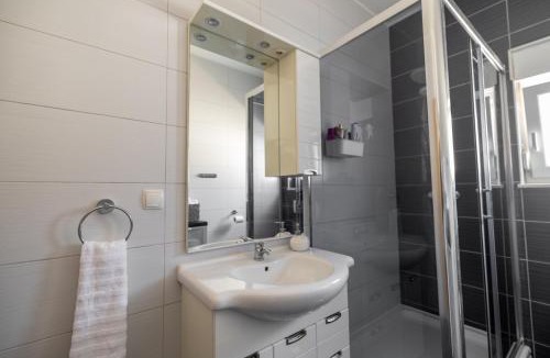 Brinje Apartment | Villa Heraklea