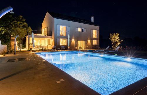 Butkovici Villa | Villa in Butkovici with Pool near Pula