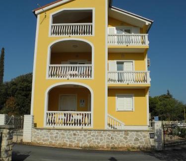 Jezera Apartment | Villa Ines
