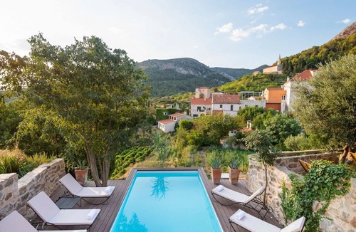Pitve Villa | Villa Irma - Three Bedroom Villa, Sleeps 8