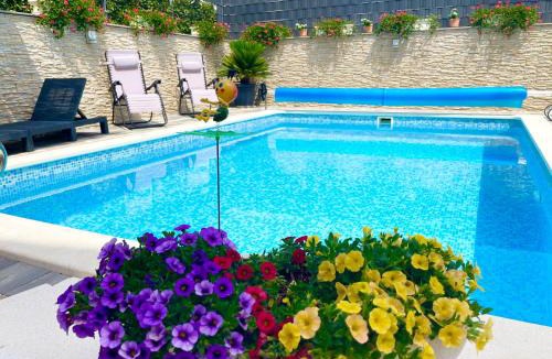 Sevid Apartment | Villa Isabella