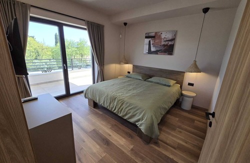 Orbanici Villa | VILLA ISSA