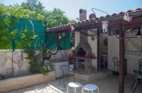 Murter Apartment | Villa Ivanka Murter ap C sa grijanim bazenom i besplatnim parkingom