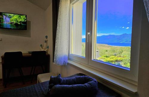 Razanac Villa | Villa Izziy Razanac -Zadar, 70 meters by beach with a sea view and heated pool