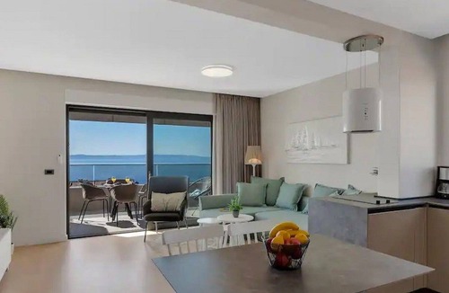 Ratac Apartment | Villa Jelena App. 7. Vis by Interhome