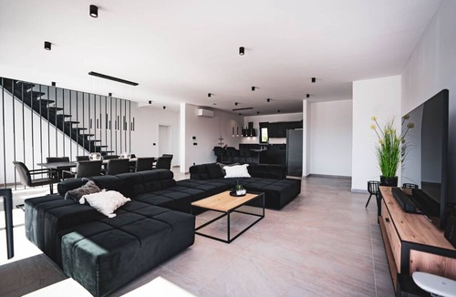 Kastel Stari Villa | Villa `Just be Happy` by Trawelltopia | Heated Whirl/-Pool · View · AC · WIFI · Parking