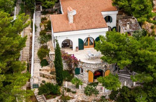 Prizba Villa | Villa Kamen